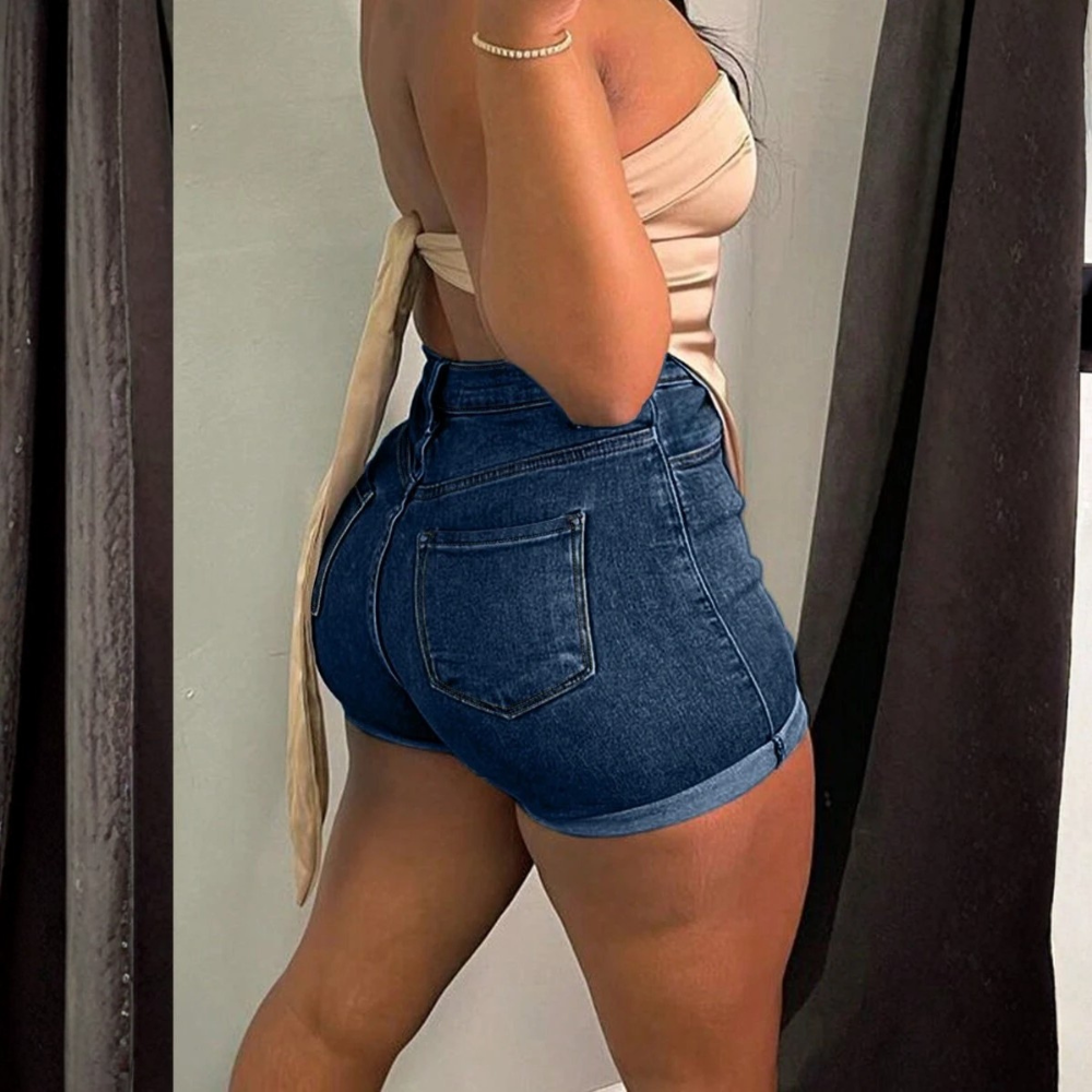 Mid Rise Skinny Fit Denim Shorts With Pocket Detail For Women