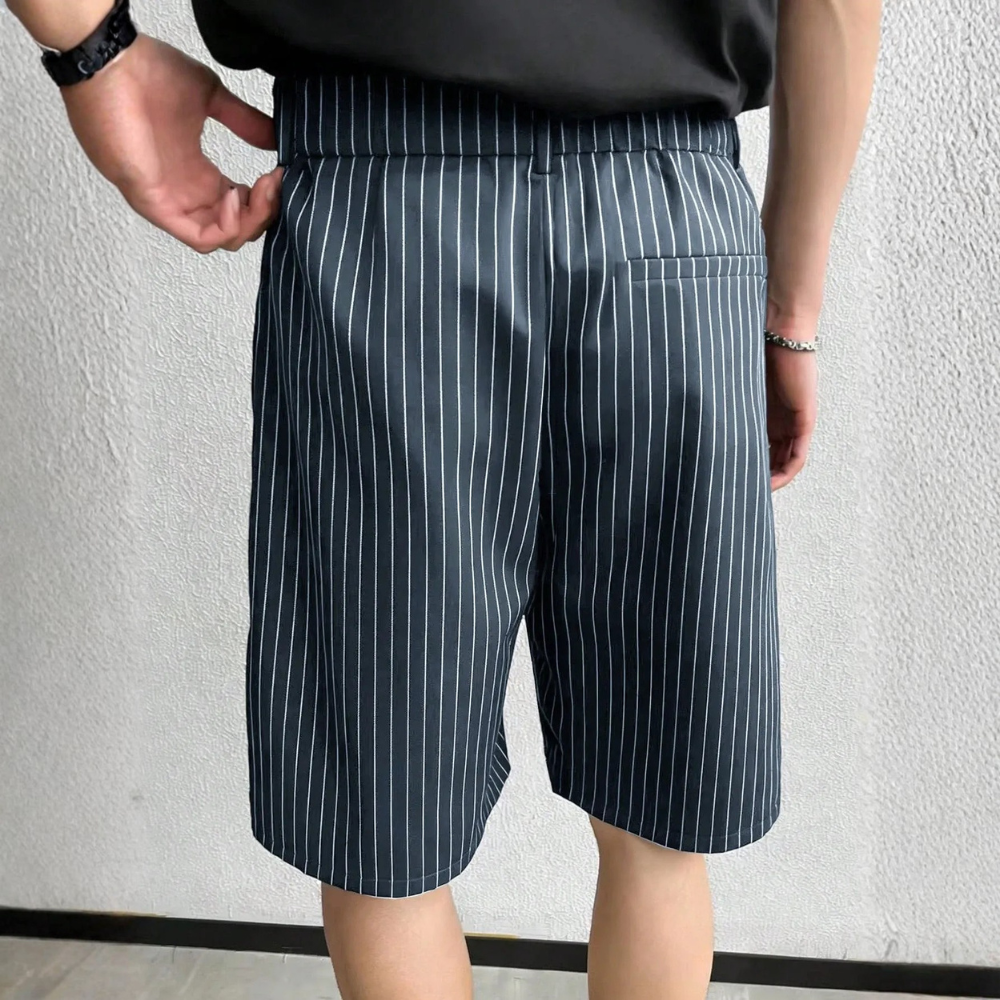 Men’s Striped Pleated Loose Fit Casual Shorts