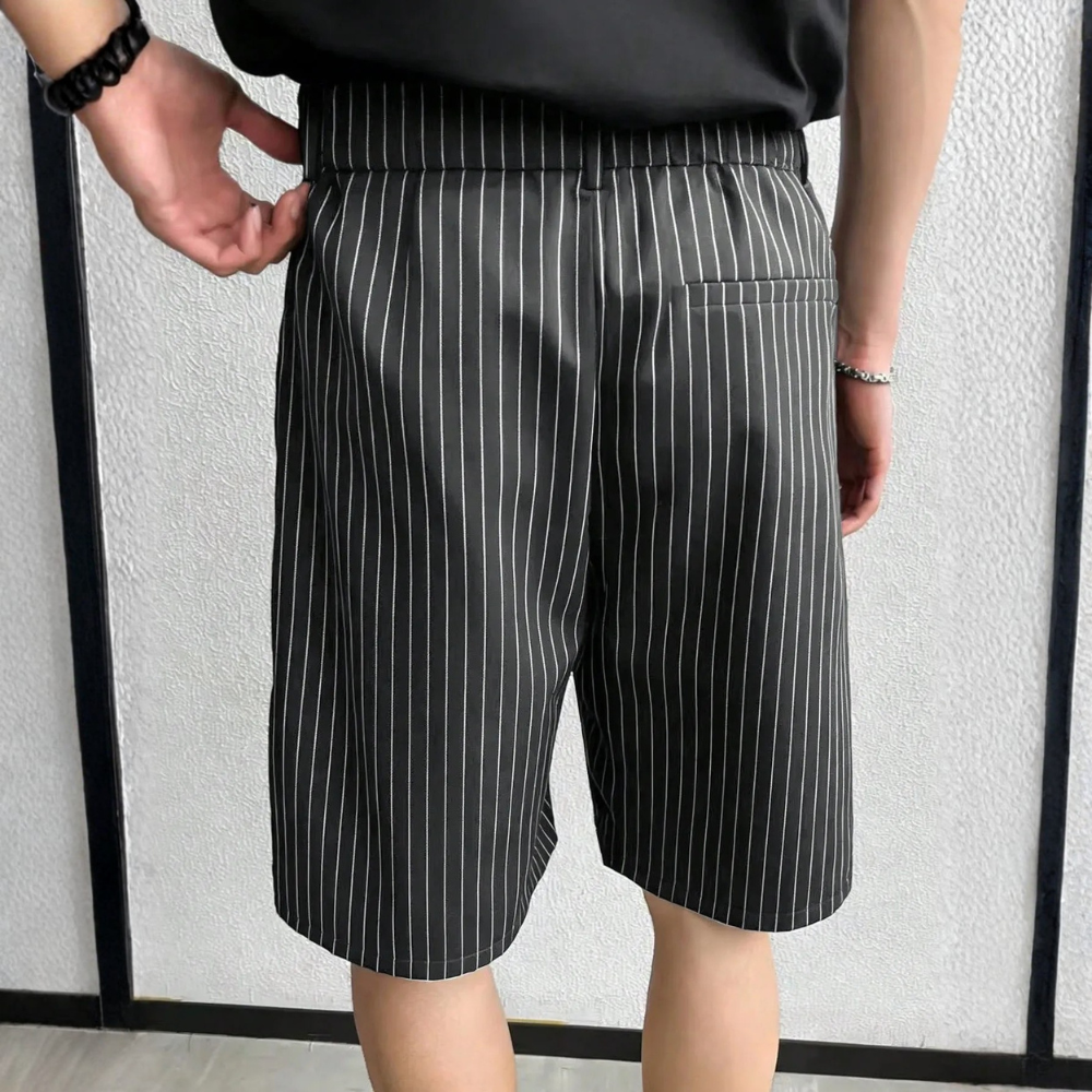 Men’s Striped Pleated Loose Fit Casual Shorts