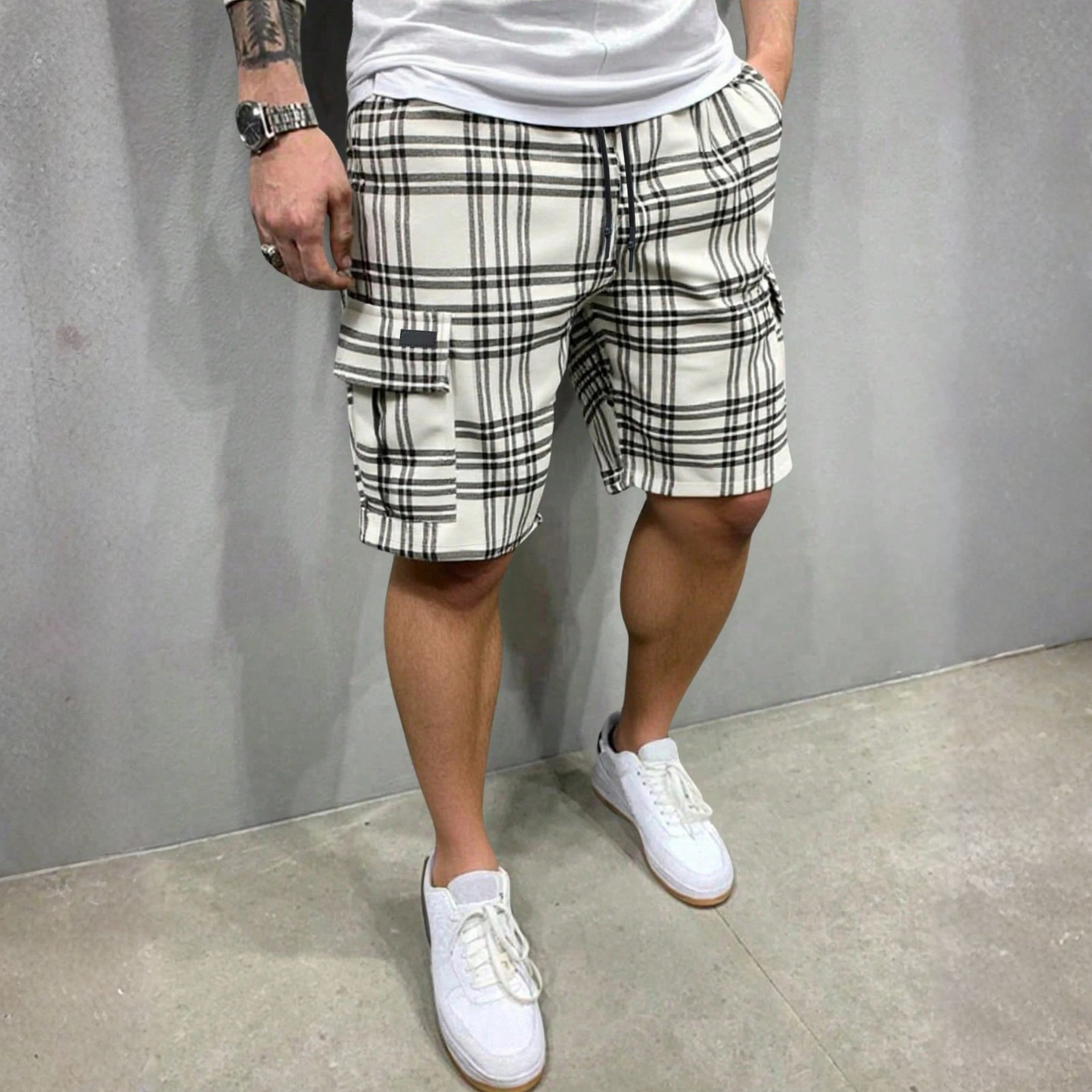 Casual Cargo Shorts For Men With Flap Pockets