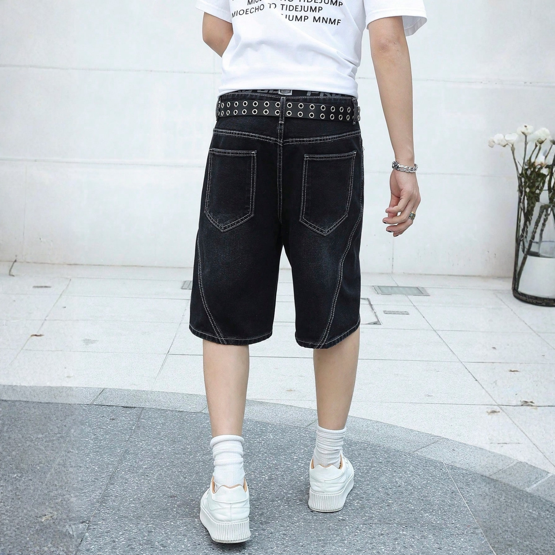 Manfinity Loose Fit Embroidered Denim Shorts Casual Summer Style
