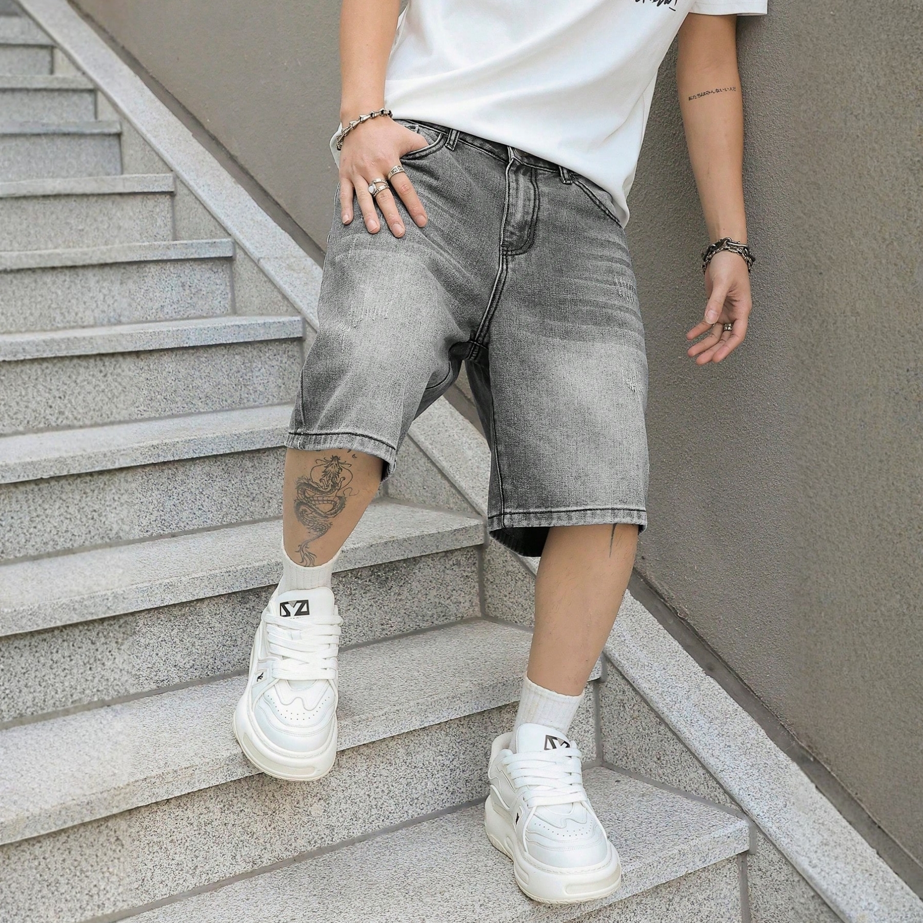 Manfinity Loose Fit Embroidered Denim Shorts Casual Summer Style