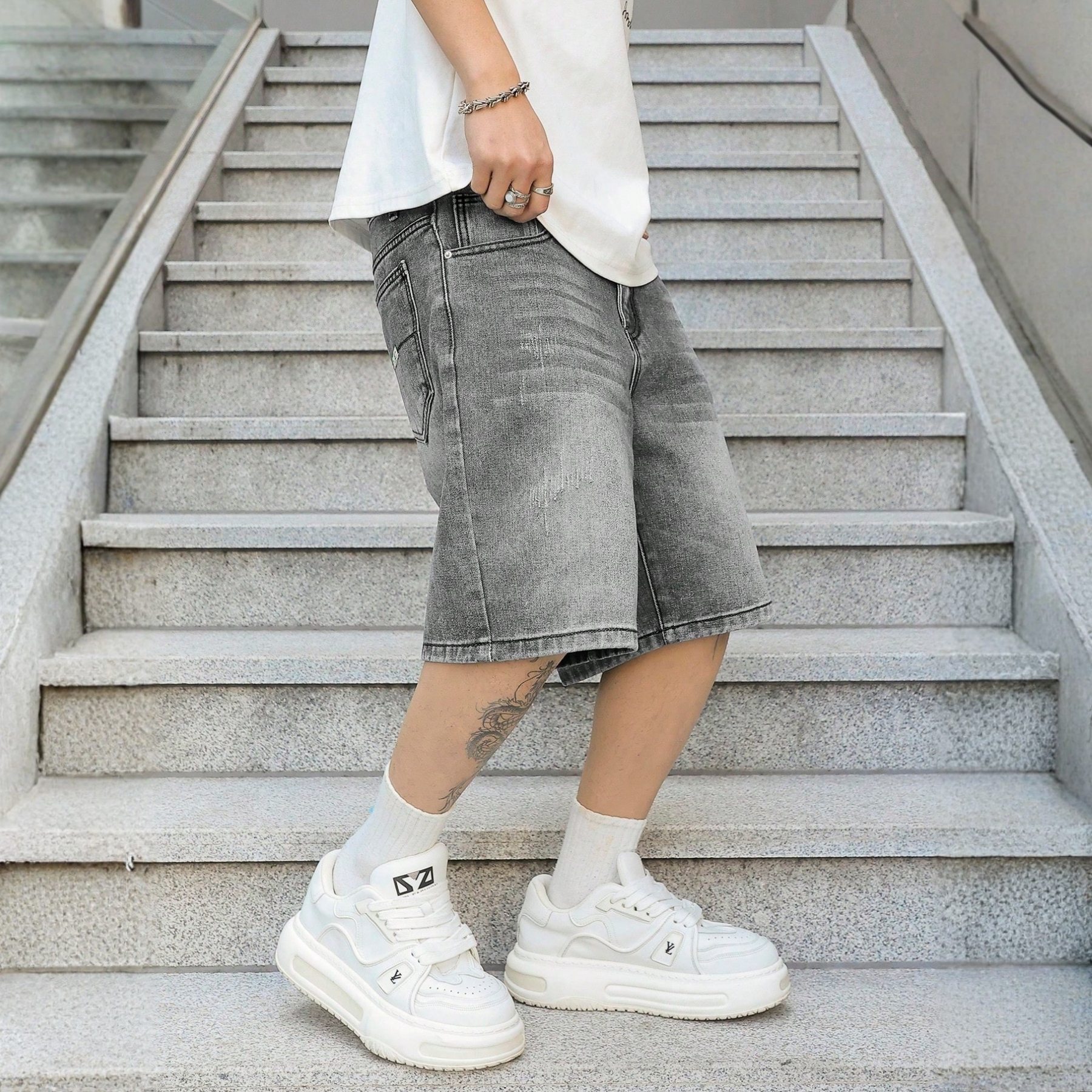 Manfinity Loose Fit Embroidered Denim Shorts Casual Summer Style