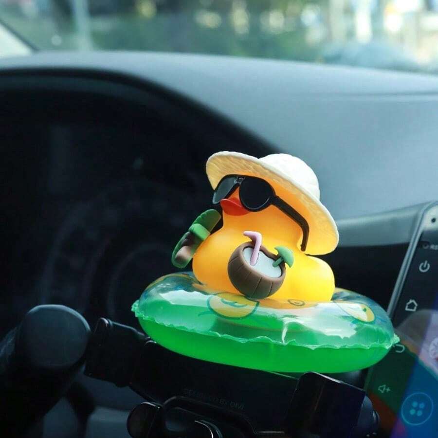 Duck Car Dashboard Statue With Coconut Accents