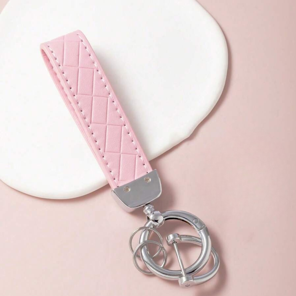 Minimalist Unisex Car Keychain With Sleek Design
