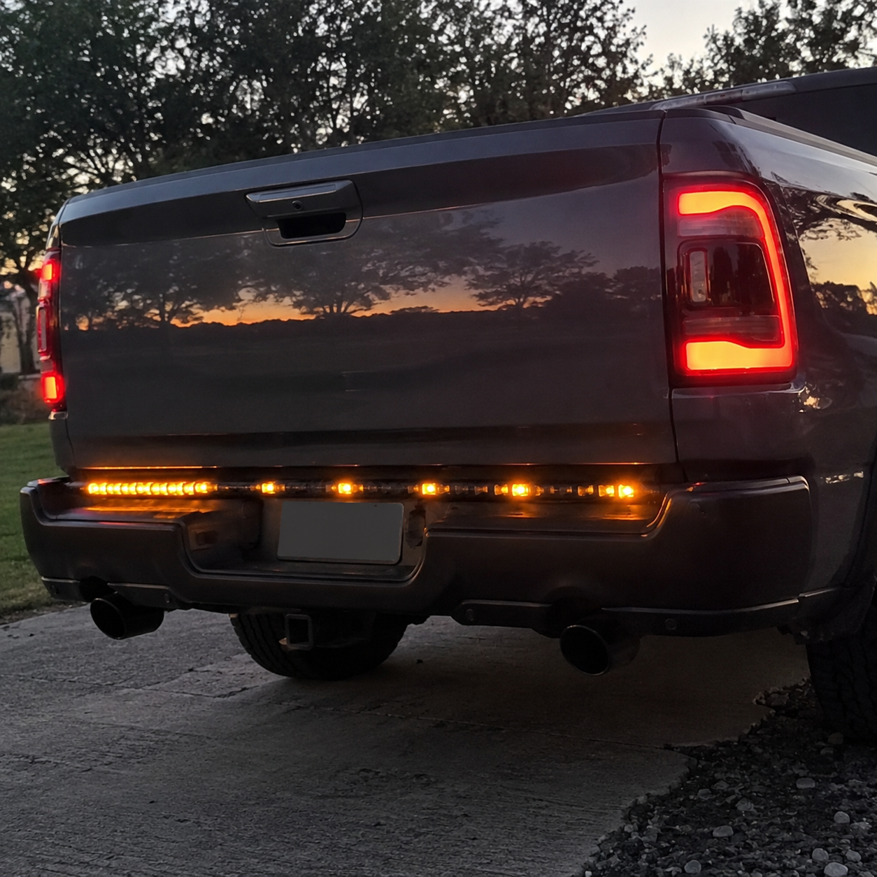 60 Inch Triple Row Tailgate Light Bar For Pickup Truck And SUV