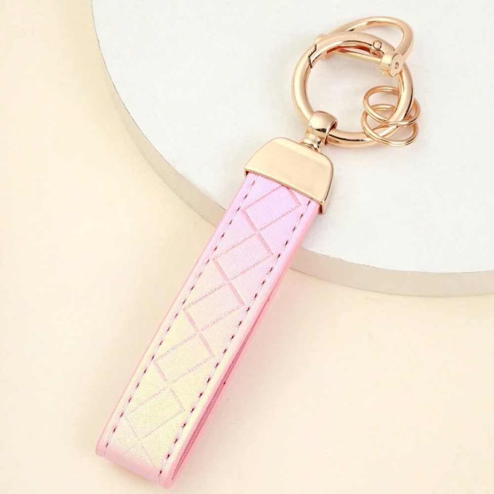 Minimalist Unisex Car Keychain With Sleek Design