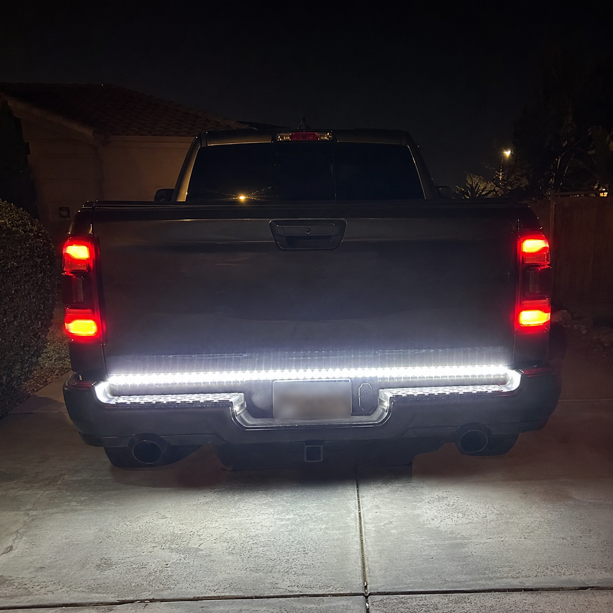 60 Inch Triple Row Tailgate Light Bar For Pickup Truck And SUV