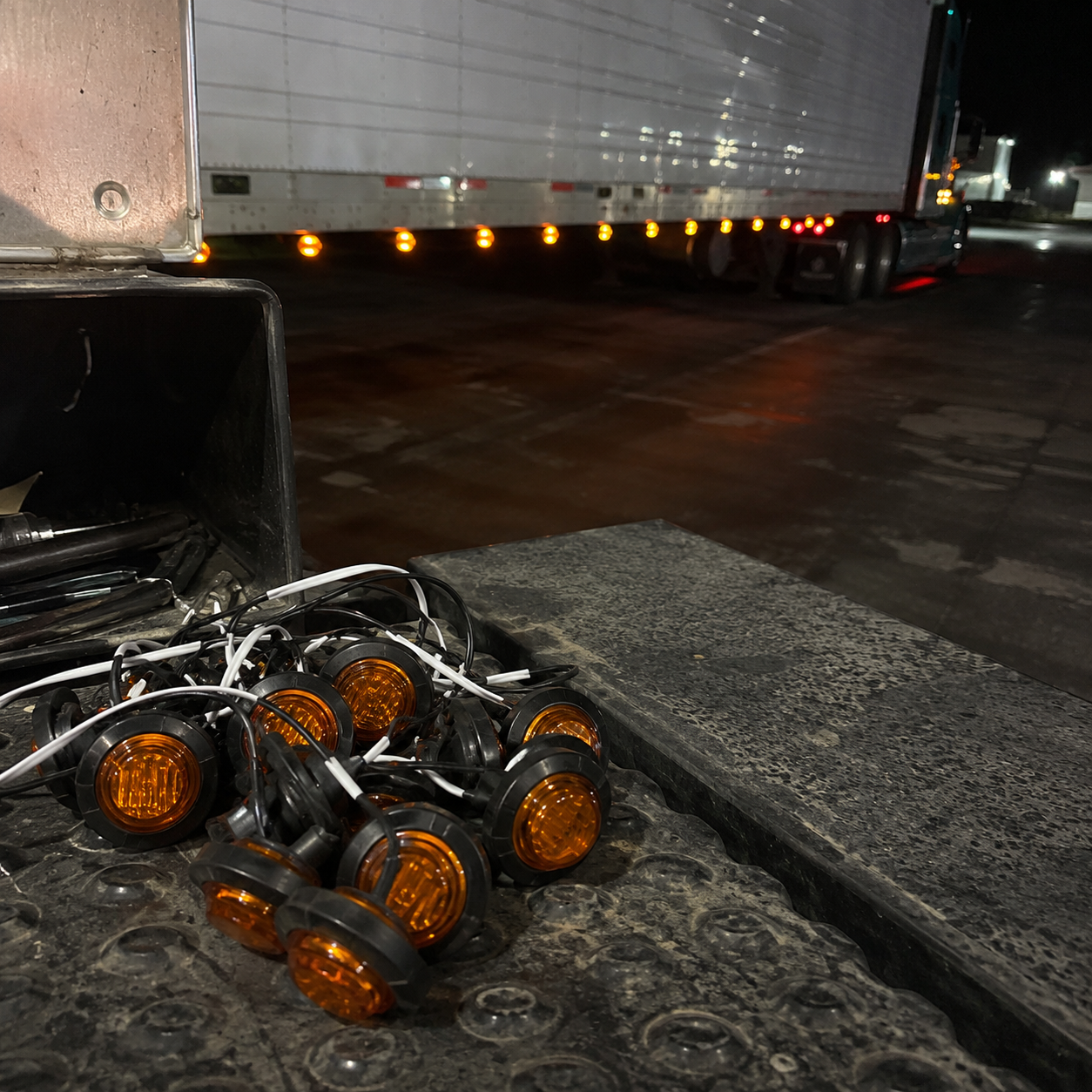 Pack Of 50 Amber Round LED Side Marker Lights For Trailer Truck