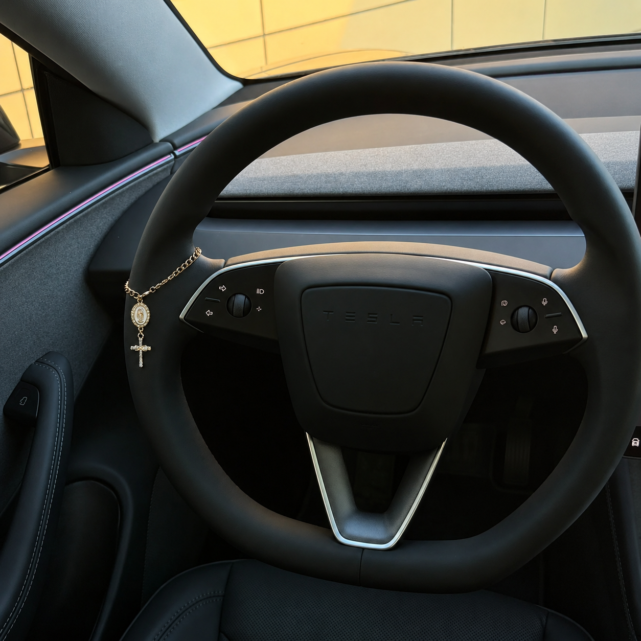 Adjustable Car Steering Wheel Hanging Pendant Ornament For Car Decor