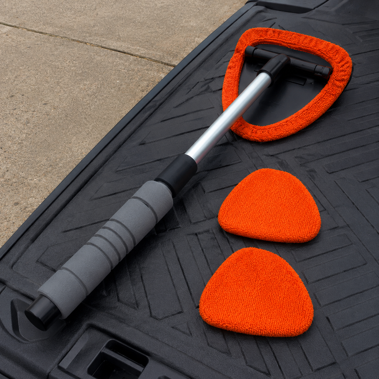 Windshield Cleaner Tool With 3 Reusable Microfiber Pads For Cars