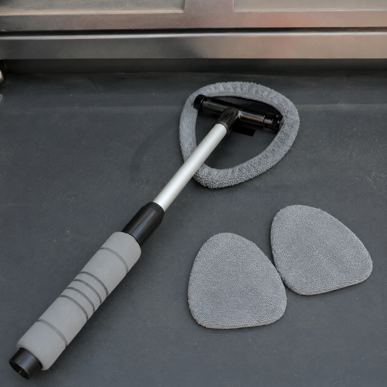 Windshield Cleaner Tool With 3 Reusable Microfiber Pads For Cars