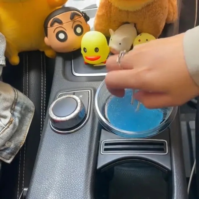 Car Ashtray Smoke Absorbing Cleaning Gel 