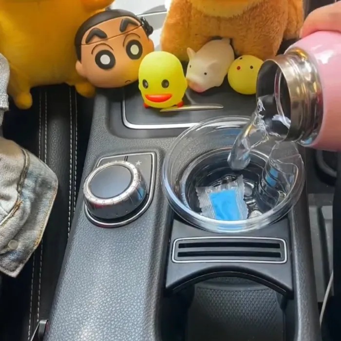 Car Ashtray Smoke Absorbing Cleaning Gel 