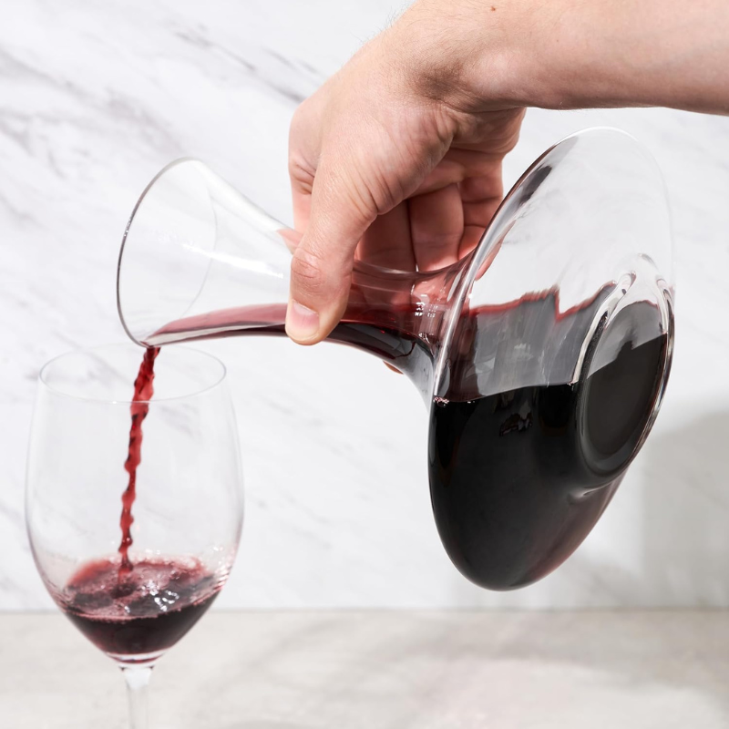 28 Oz Petite Glass Wine Decanter