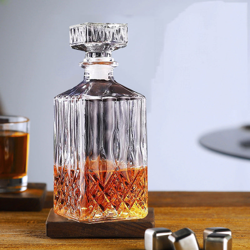 Classic Liquor Decanter-Wine and Whiskey Decanter