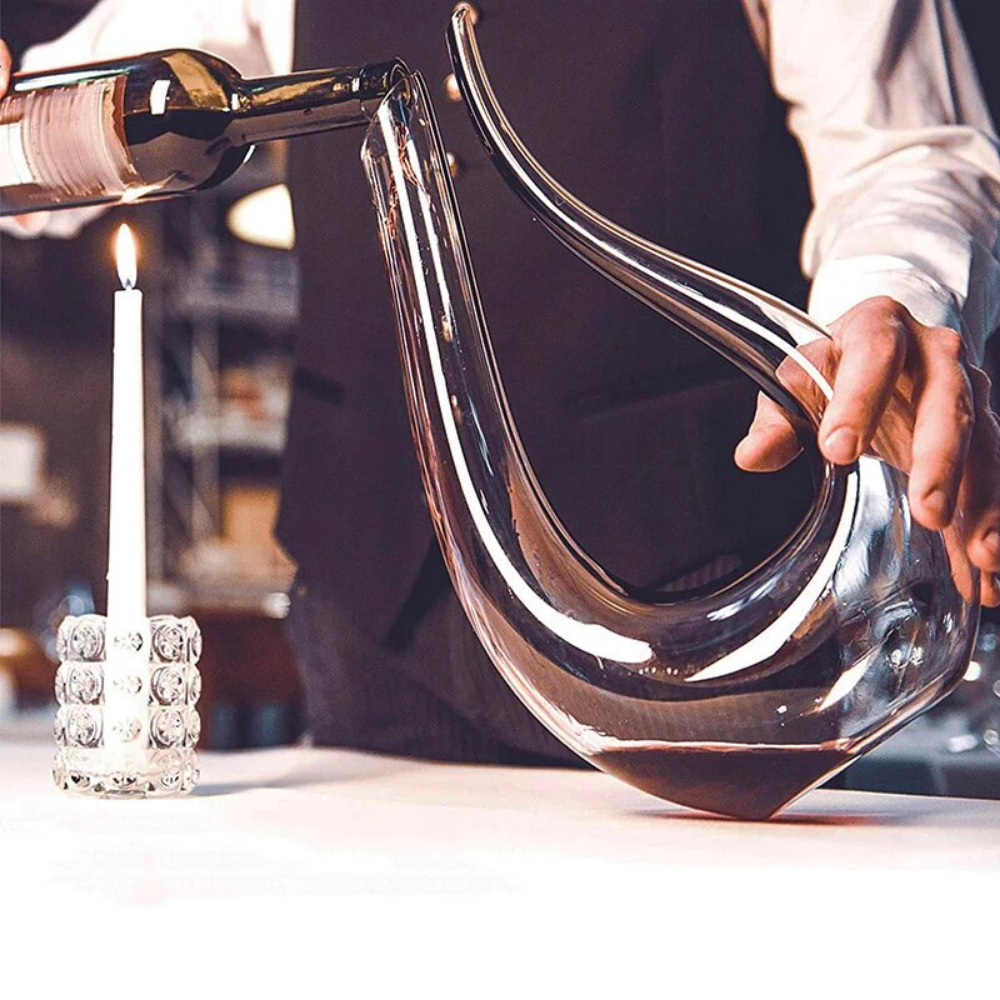 Crystal Clear U-Shaped Wine Decanter-Wine and Whiskey Decanter