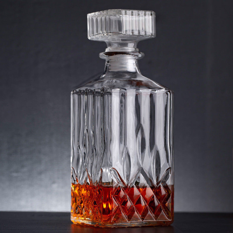 Classic Liquor Decanter-Wine and Whiskey Decanter