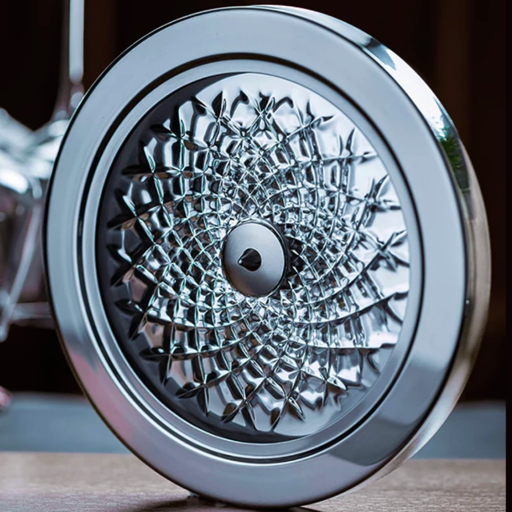 360° Rotating Crystal Wine Decanter with Tray-Wine and Whiskey Decanter