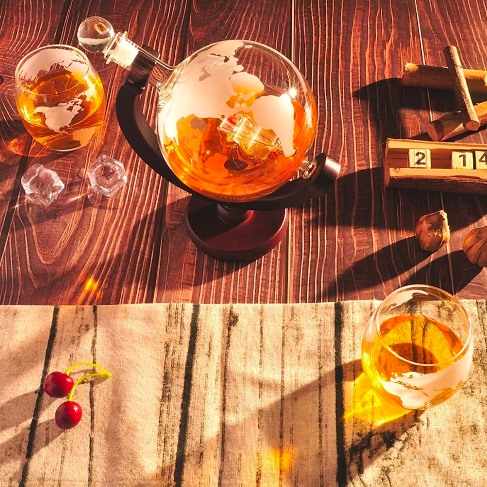 Globe Shaped Liquor Decanter-Wine and Whiskey Decanter