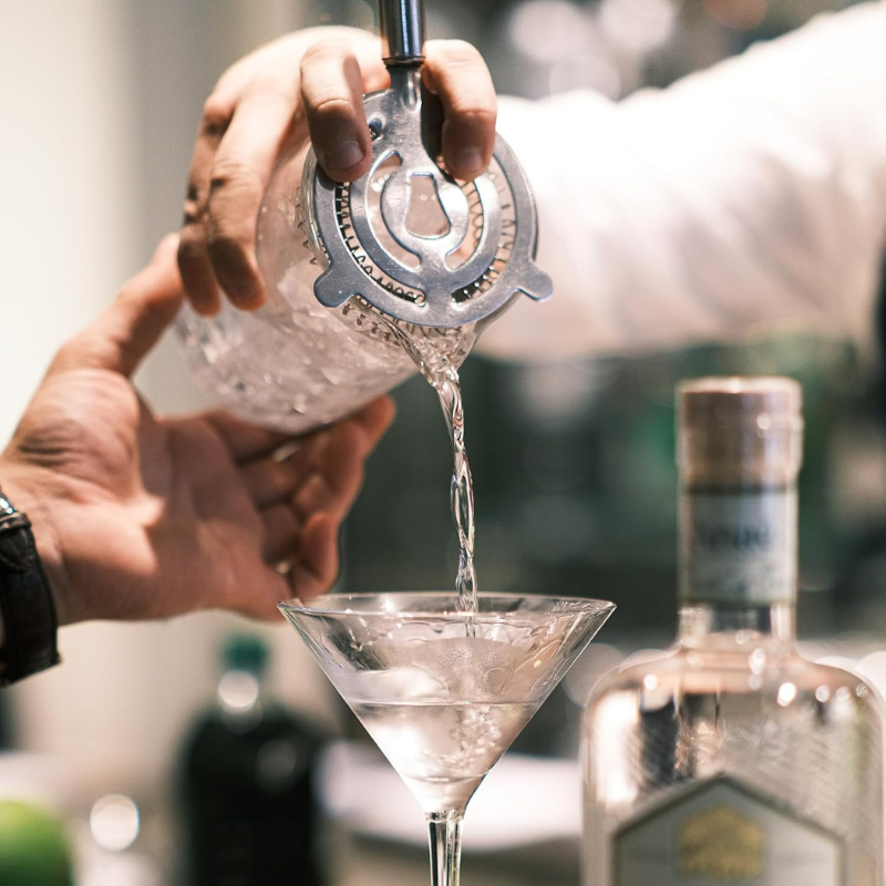 6 Pieces Cocktail Shaker Stainless Steel Bartender Kit-Wine and Whiskey Decanter