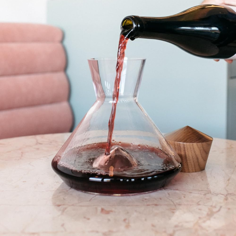 Wine Decanter Set With Built In Aerator