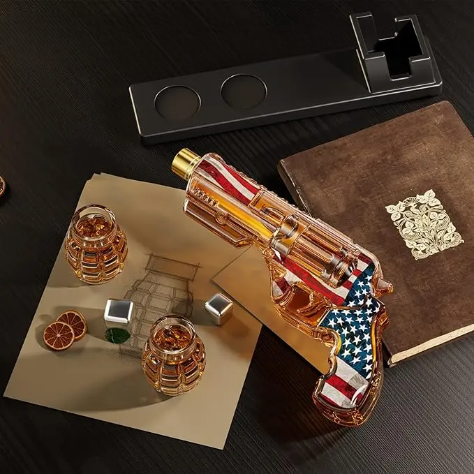 Decorative Flag Design Decanter Glassware Gift Set With Grenade Shot Bottles