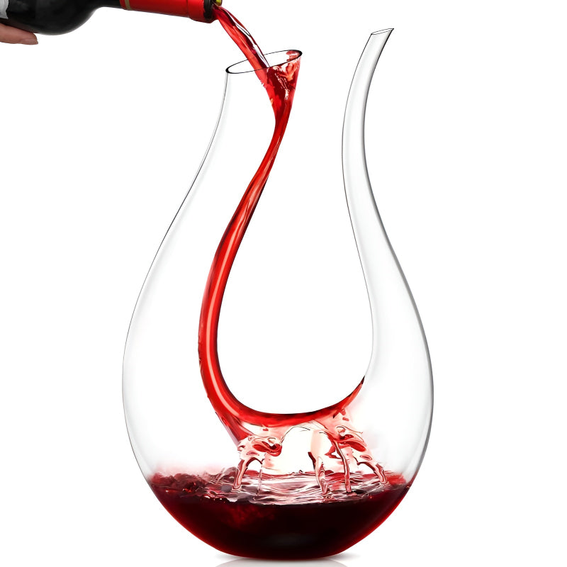 Glass Wine Decanter With Aerating Design And Slanted Spout