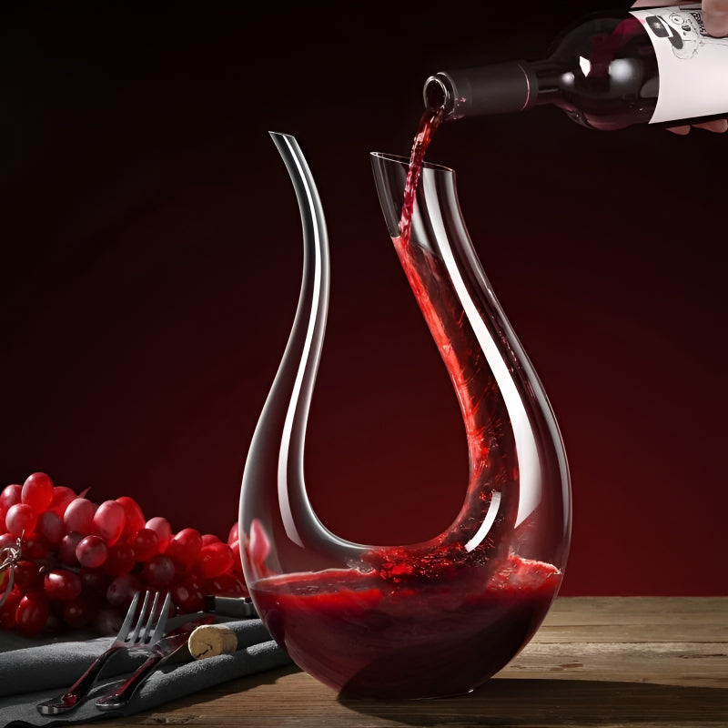 Glass Wine Decanter With Aerating Design And Slanted Spout