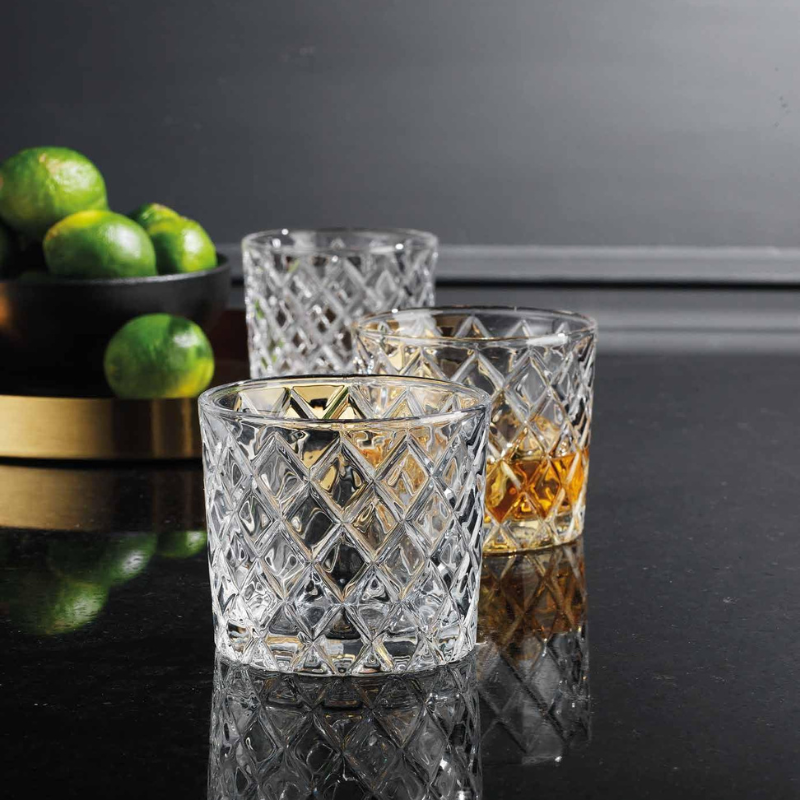 Pack OF 4 Diamond Whiskey Glasses Elegant Crystal Barware