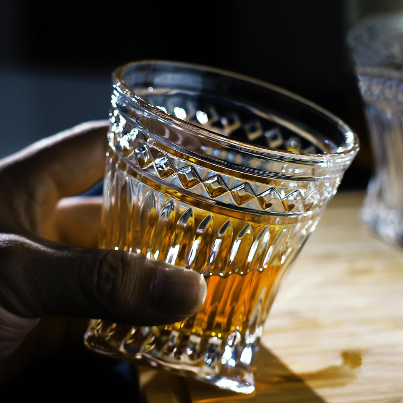 Pack OF 6 Striped Whiskey Glasses Elegant Barware Set-Wine and Whiskey Decanter