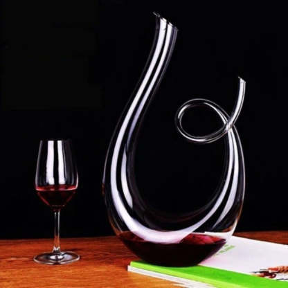 Elegant Crystal Wine Decanter-Wine and Whiskey Decanter
