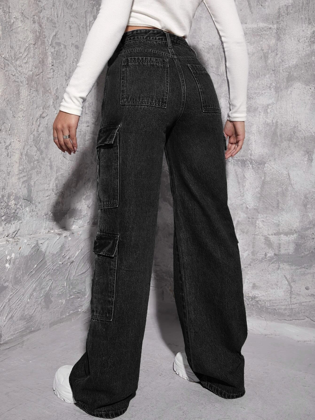 Plain Zipper Fly Flap Pocket Jeans-Waves And Trunks