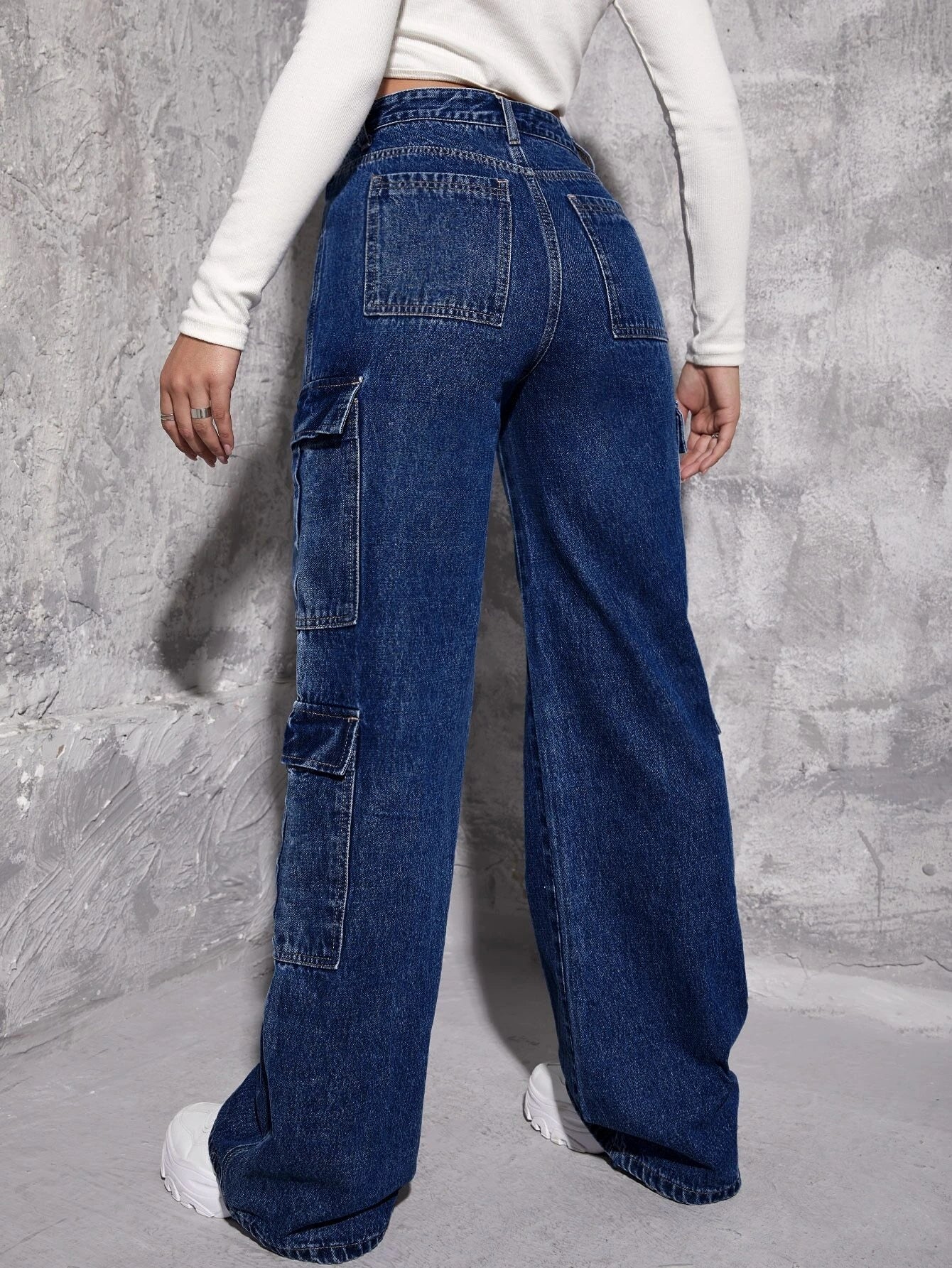 Plain Zipper Fly Flap Pocket Jeans-Waves And Trunks