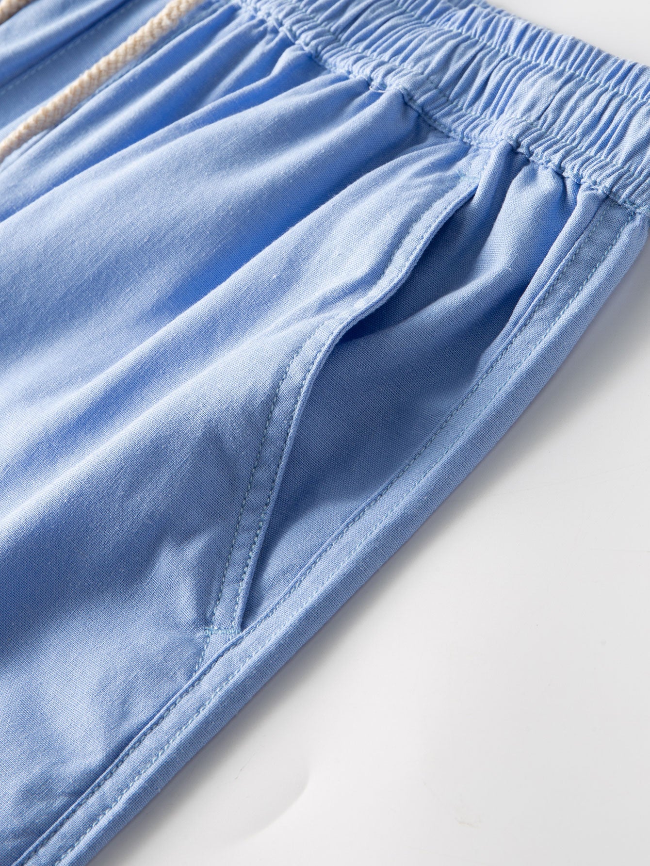 Stylish And Comfortable Shorts-Waves And Trunks