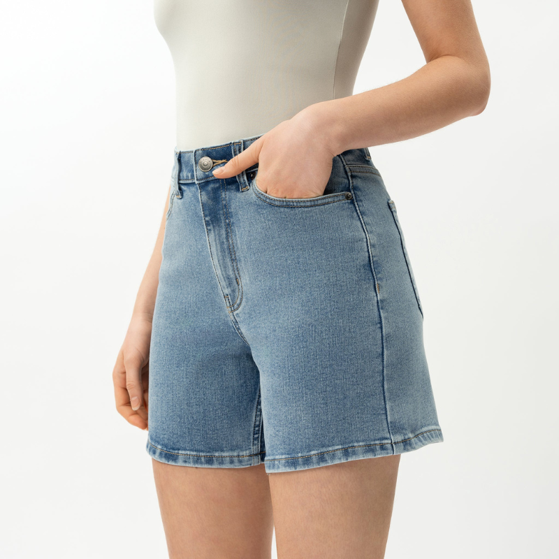 Comfortable And Casual Stretch Denim Shorts For Women