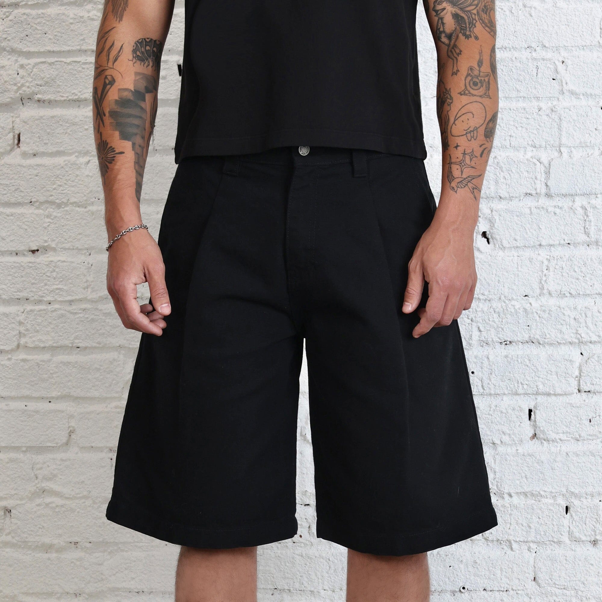 Baggy Wide Fit Pleated Design Denim Shorts