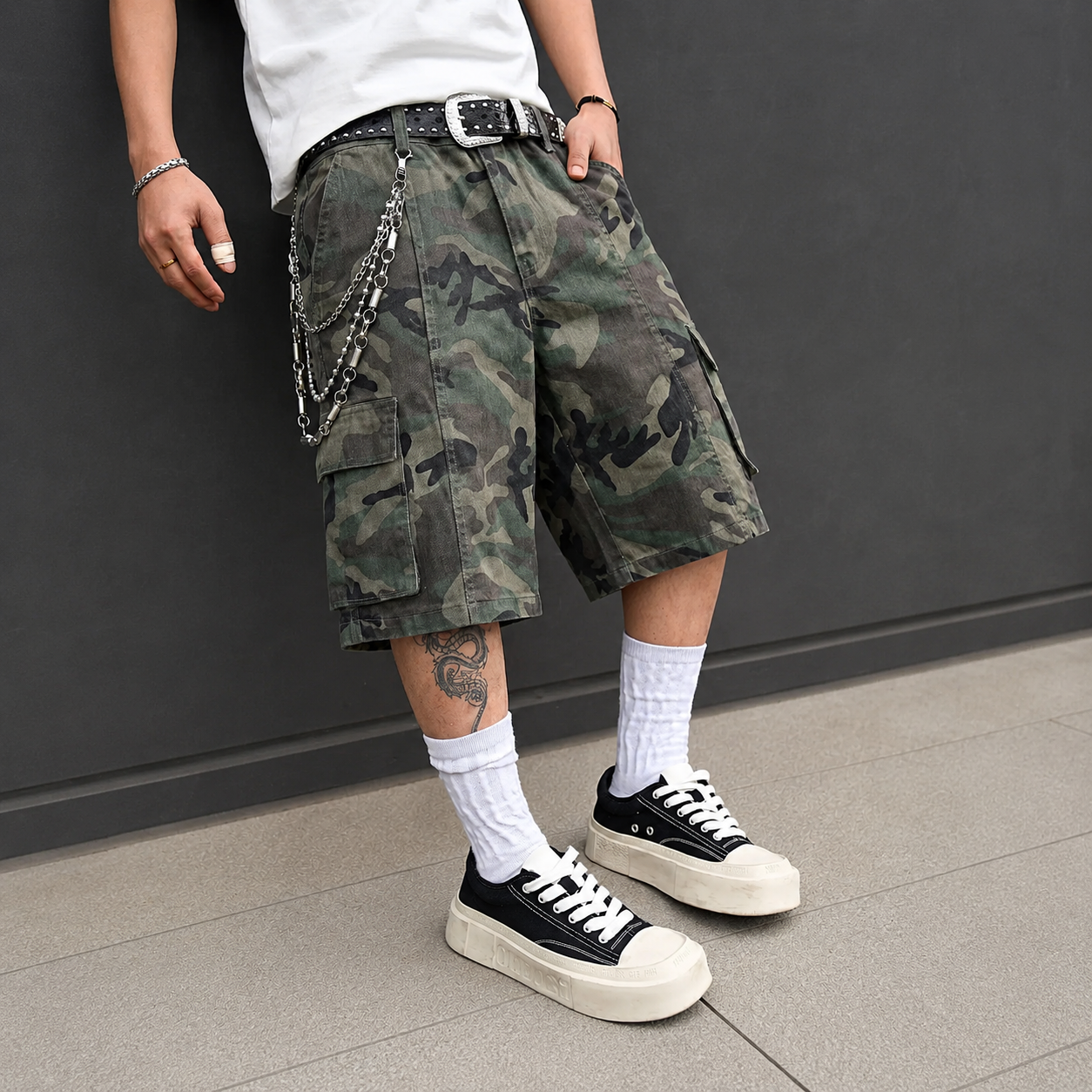 Camouflage Washed Cargo Shorts With Multiple Pockets For Men