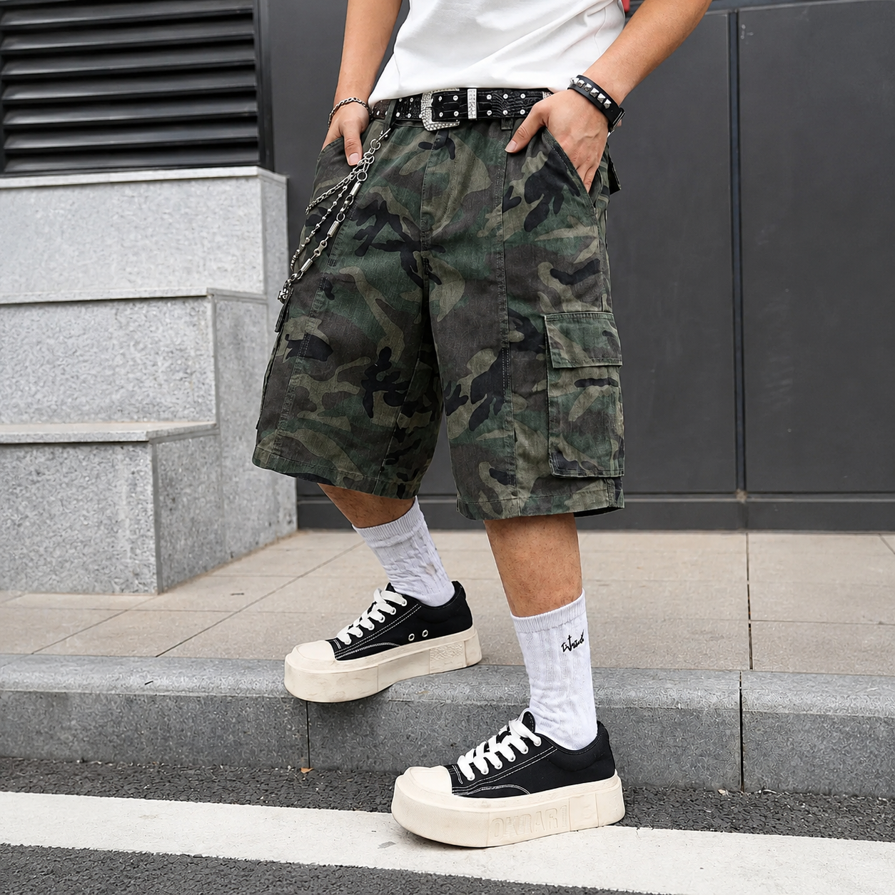 Camouflage Washed Cargo Shorts With Multiple Pockets For Men