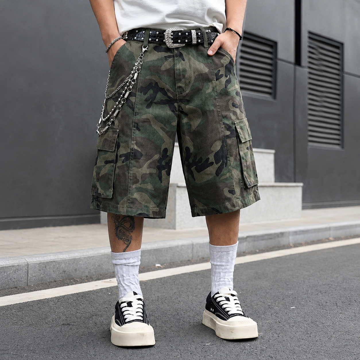 Camouflage Washed Cargo Shorts With Multiple Pockets For Men