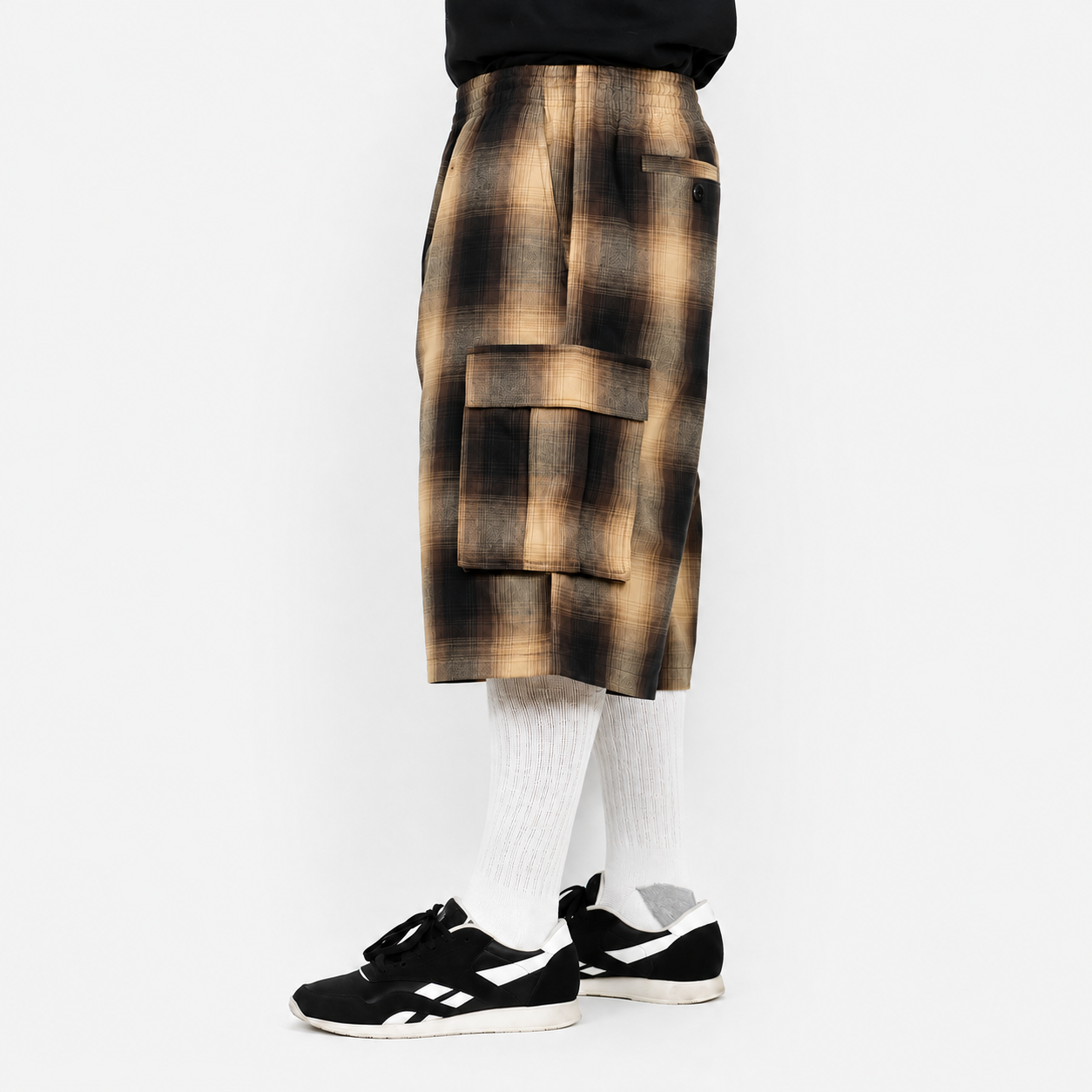 Checker Pattern Cargo Shorts With Multi Pocket Design For Men