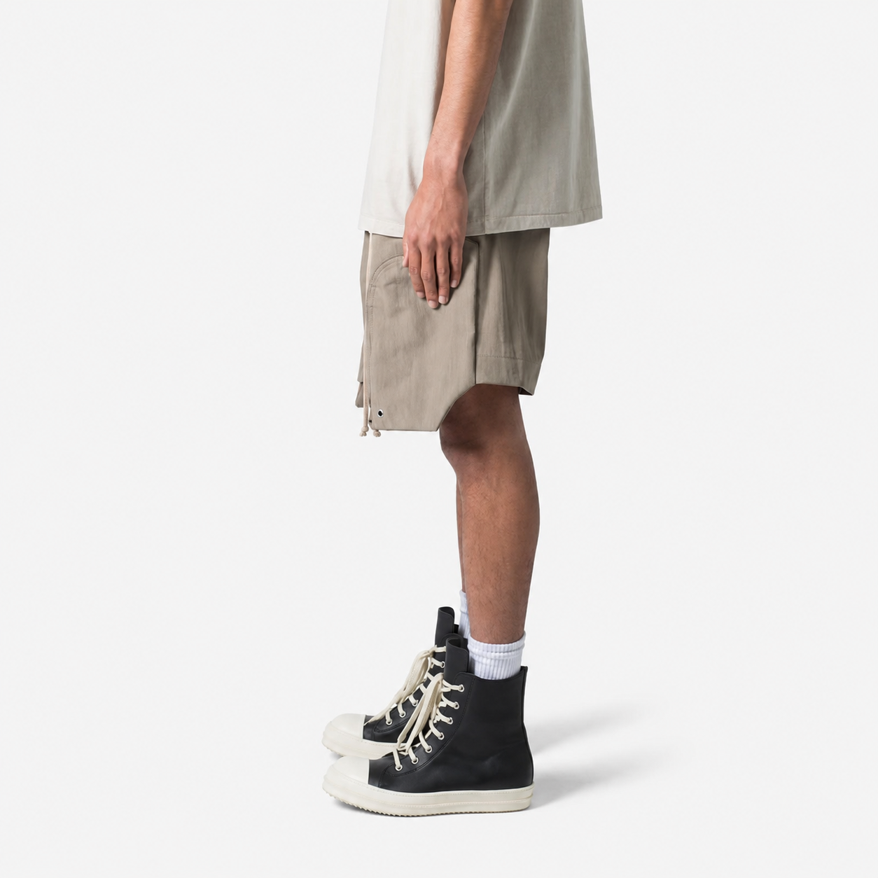 Loose Fit Multi Pocket Drawstring Cargo Shorts for Men