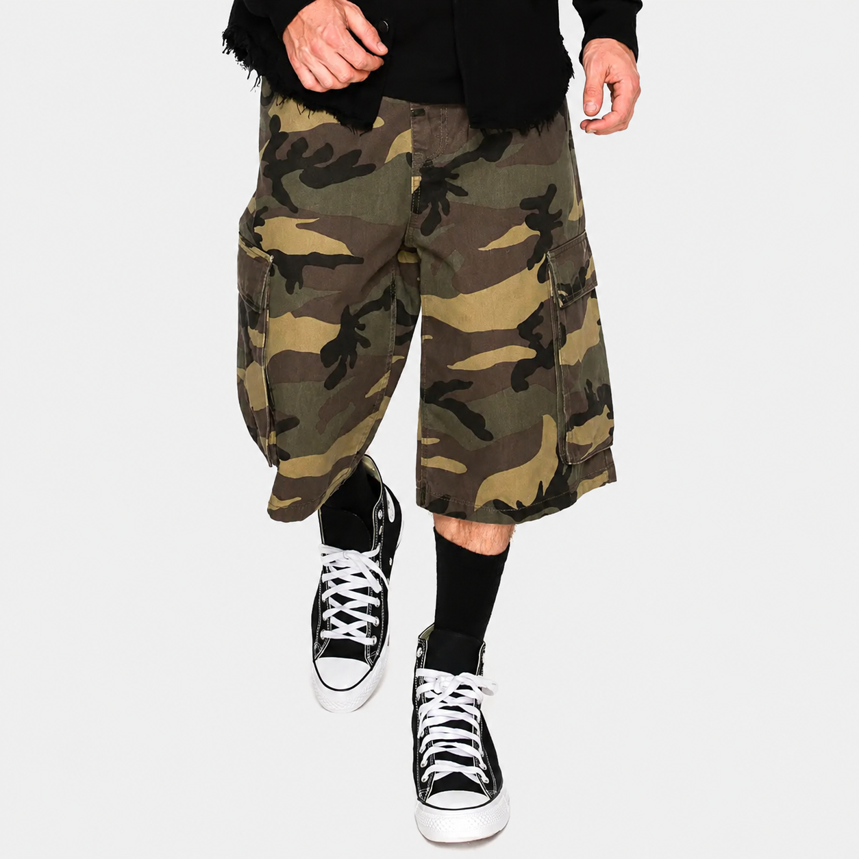 Loose Fit Multi Pocket Camouflage Cargo Shorts for Men
