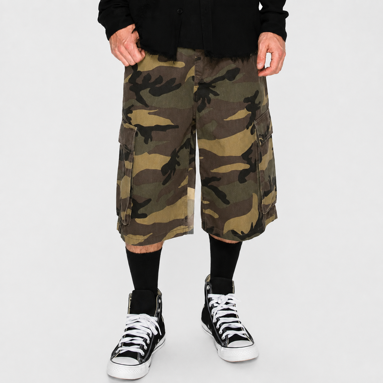 Loose Fit Multi Pocket Camouflage Cargo Shorts for Men