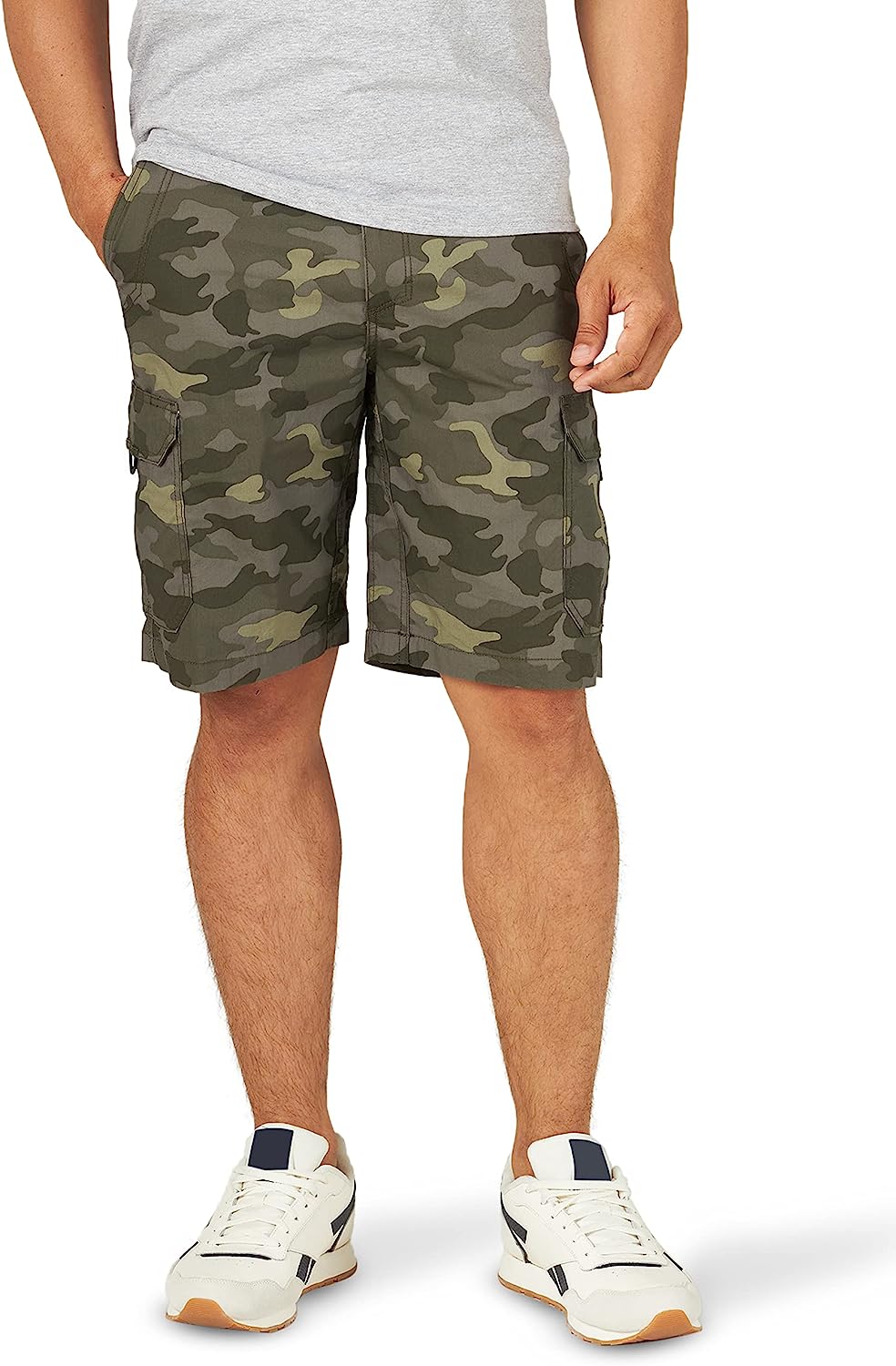 Flexible And Comfortable Cargo Shorts-Waves And Trunks
