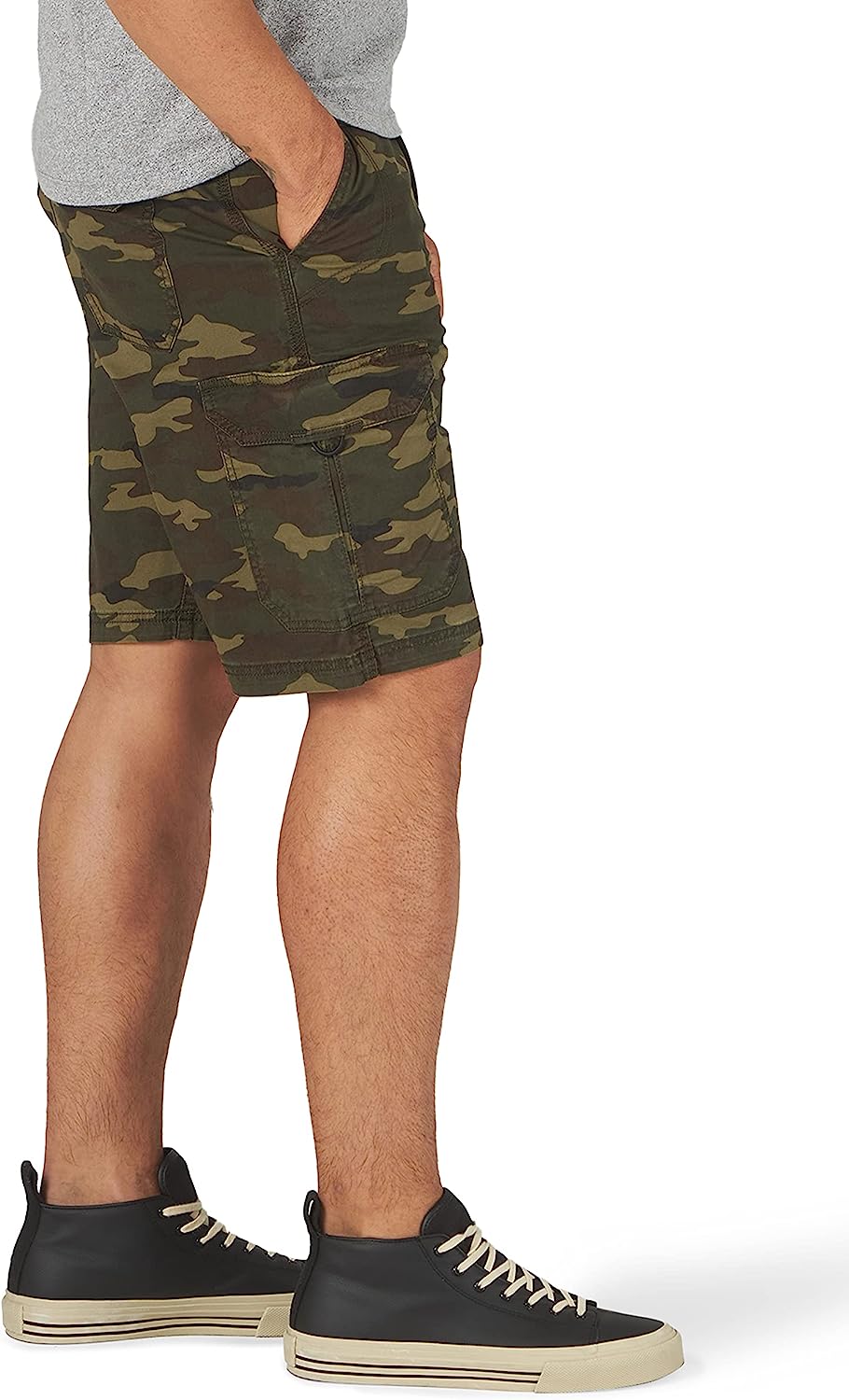 Versatile And Functional Cargo Shorts-Waves And Trunks