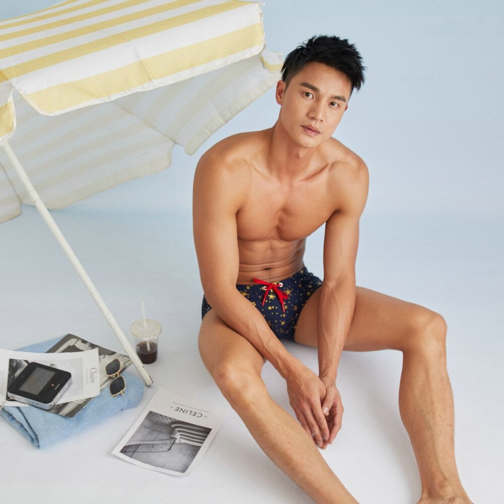 Men's Star Print Brief-Waves And Trunks