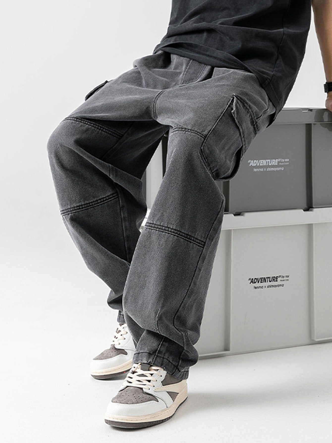 Straight Leg Cargo Jeans-Waves And Trunks
