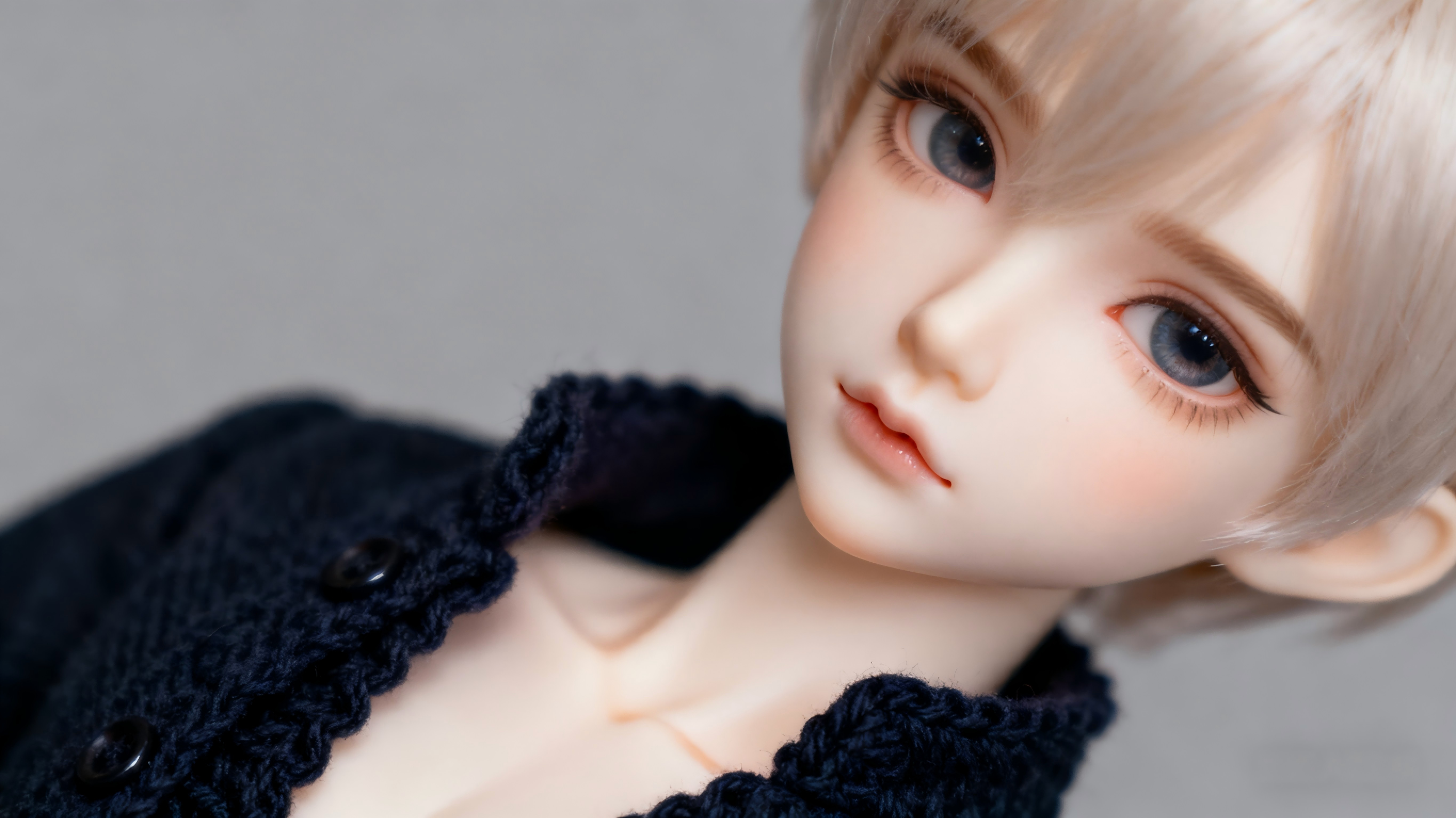 BJD doll color transfer caused by dark clothing fabric