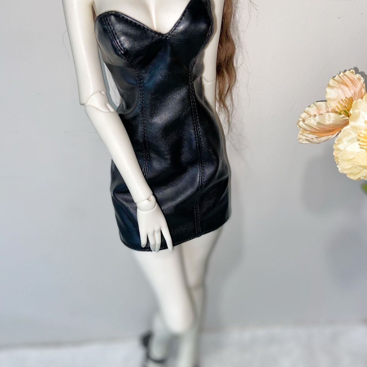 faux leather detail sexy skirt for bjd dolls